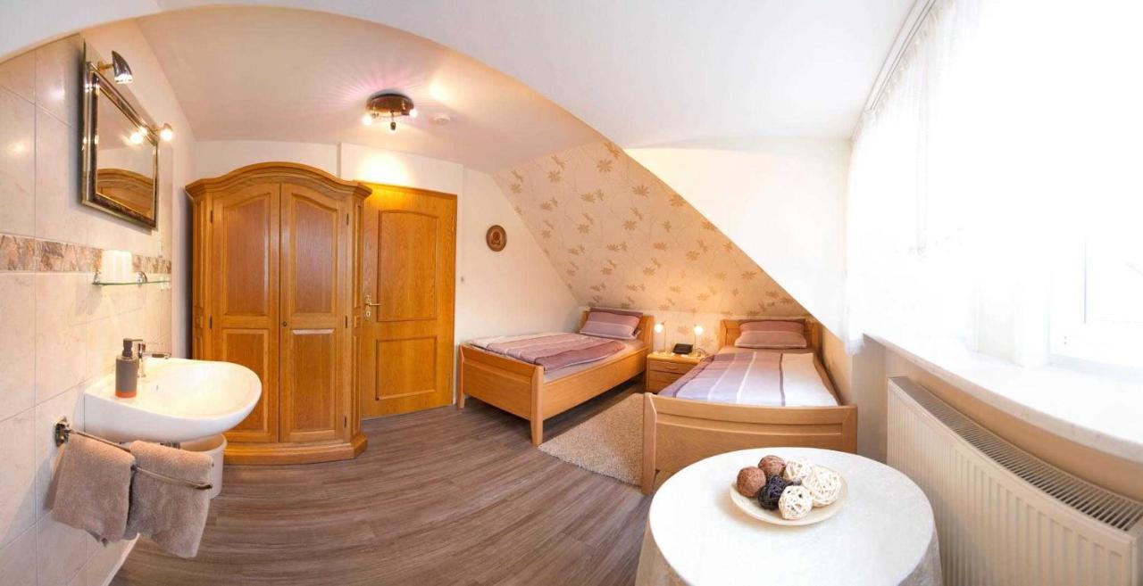 Ferienwohnung "Haus Schuldt" Mildstedt Exterior foto